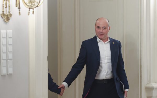 Bolojan critică dur numirile lui Nicușor Dan: „Gravitate extremă”! Nu a fost „troc”