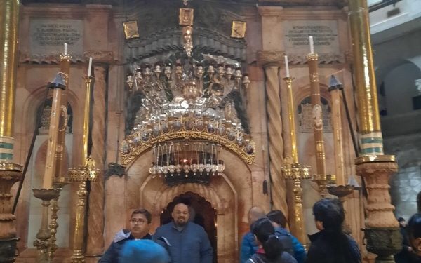 Pe străduţele liniştite ale Orașului Vechi din Ierusalim, duminica dimineața s-a resimțit diferit față de alți ani, în contextul Sfântului Paște catolic