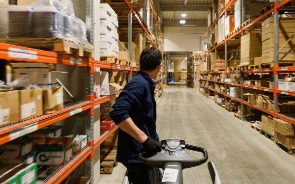 Criza în construcții: 62% din firme, în declin. Lipsa forței de muncă, problemă majoră