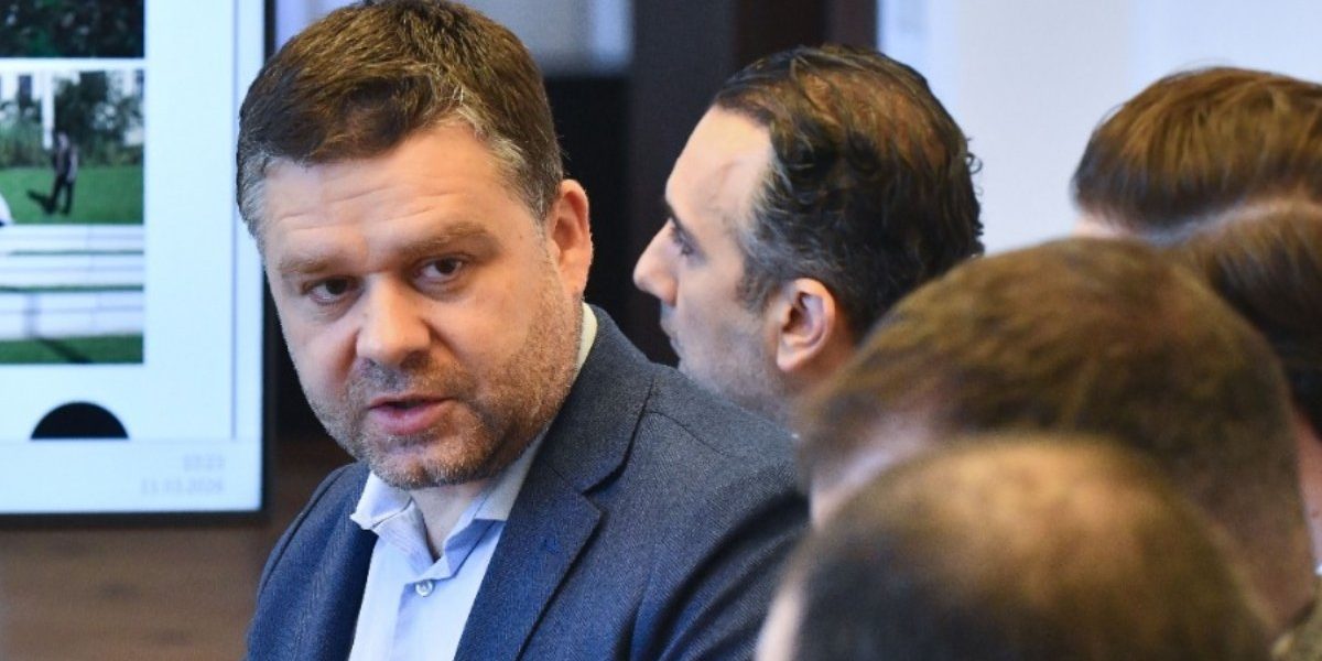 Primarii sectoarelor Capitalei, într-un demers mai rar întâlnit în gestionarea urbană recentă, au început un set de întâlniri cu primarul general, Ciprian Ciucu, pentru a discuta proiecte prioritare care vizează dezvoltarea orașului