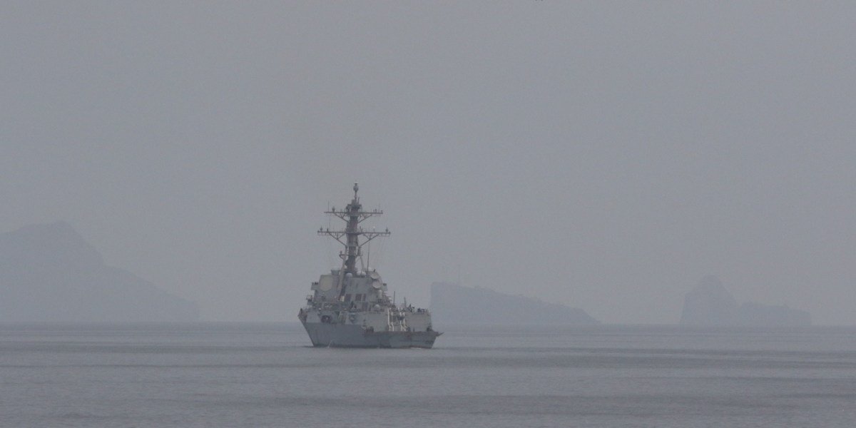 Iranul amenință navele SUA după provocarea din Strâmtoarea Hormuz