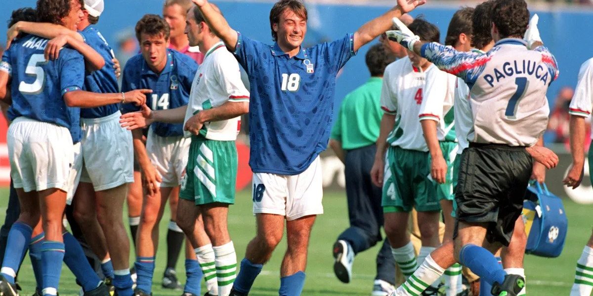 Italia își pregătește să scrie un nou capitol în istoria sa fotbalistică, însă acestul se prevestește a fi unul marcant de incertitudine și nostalgie