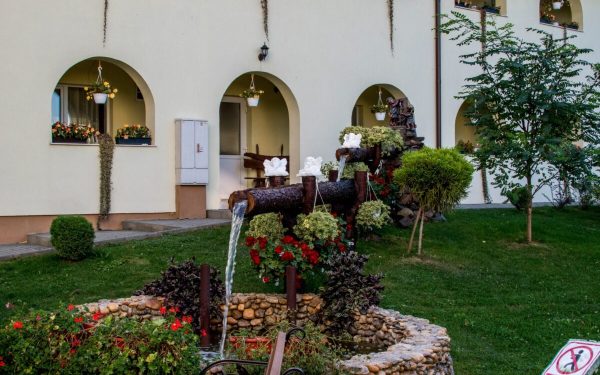 Izvorul Tămăduirii 2026: Tradiții, credință și ce să faci pentru sănătate