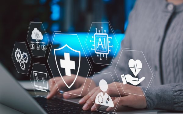 AI dă verdicte medicale greșite: Românii, sfaturi de la chatbot, „e mai ușor”