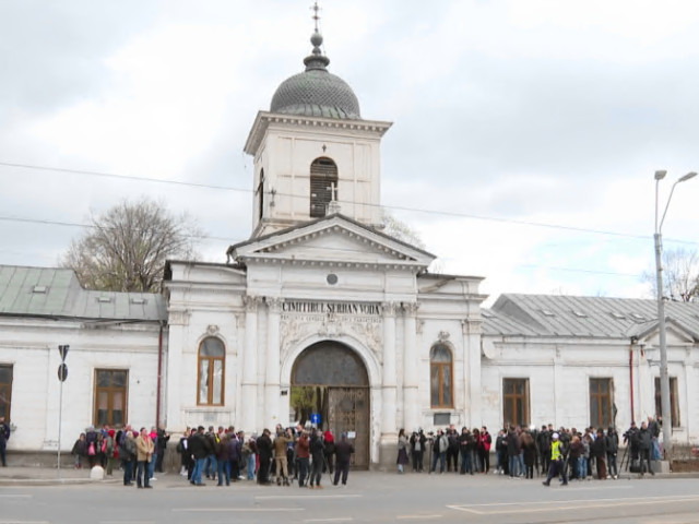 Marele antrenor Mircea Lucescu, condus pe ultimul drum la Bellu