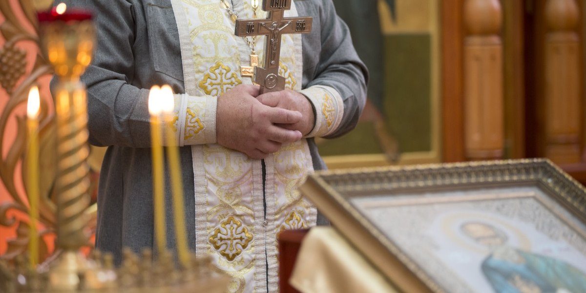 Creștinii ortodocși din România marchează luni, 6 aprilie 2026, începutul Săptămânii Patimilor, prin Lunea Mare, o zi dedicată pregătirii spirituale înaintea Învierii Domnului