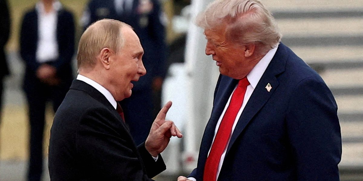 Democrații, ATAC la Donald Trump: „Se lasă manipulat de Vladimir Putin”