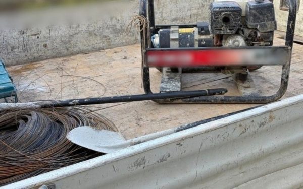 Poliția din județul Cluj a descins într-un dosar de delapidare legat de șantierul de reabilitare a liniei ferate Cluj-Napoca – Oradea, fiind descoperite bunuri și materiale de construcții suspecte la o adresă de cazare a muncitorilor