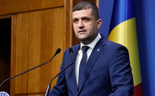 Ministrul Apărării asigură că amenințarea unui atac iranian asupra României nu este reală Ministrul Apărării, Radu Miruță, a declarat luni dimineață la postul de radio RFI că temerile legate de un posibil atac din partea Iranului asupra României sunt nejustificate