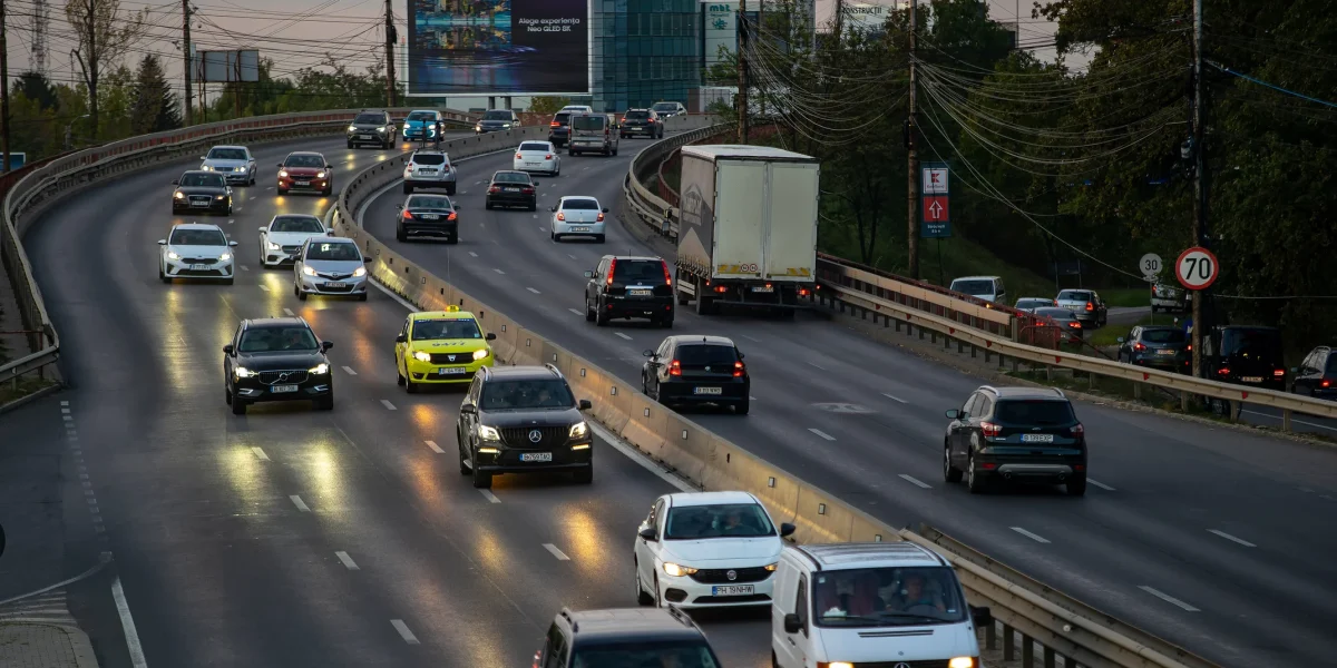 Taxele de bază pentru înmatriculare rămân relativ accesibile, dar costurile totale pot fi semnificative Taxele de administrare pentru înmatricularea unui autovehicul în România sunt în general mici și nu au suferit modificări semnificative în ultimii ani