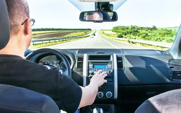 România: Radare medii schimbă regulile în trafic. Află cum sunt prinși șoferii