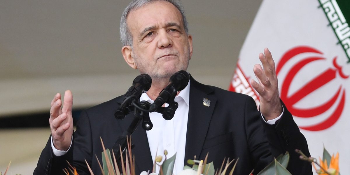 Mesaj de la președintele IRANIAN către PAPA, după „insulta” lui Donald Trump