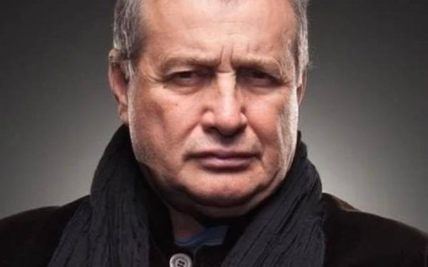 Incendiu la casa lui Mircea Dinescu în Dolj: Poliția anchetează, poetul a depus plângere