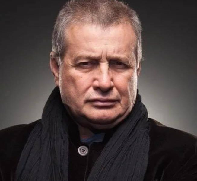 Incendiu la casa lui Mircea Dinescu în Dolj: Poliția anchetează, poetul a depus plângere