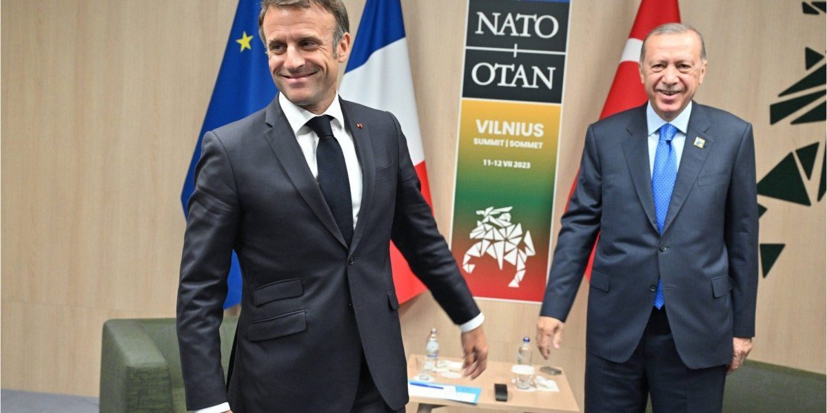 Bucureștiul se pregătește pentru un val de vizite diplomatice importante în contextul Summitului B9, eveniment ce reunește lideri din regiune pentru discuții pe teme de securitate și cooperare europeană