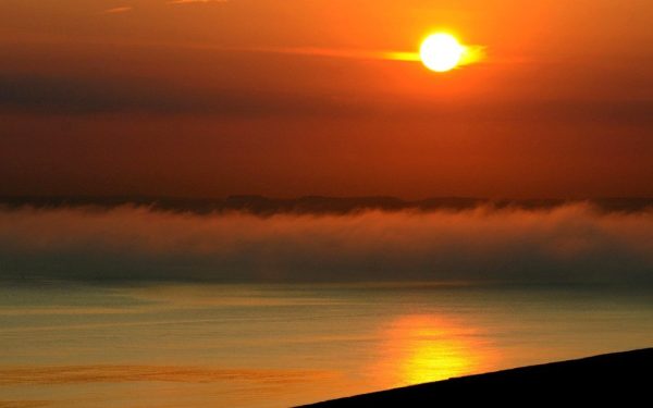 Oceanele lumii fierb: El Nino amenință un nou record de căldură Oceanele au atins luna trecută un nivel de căldură aproape record, avertizează observatorul european Copernicus