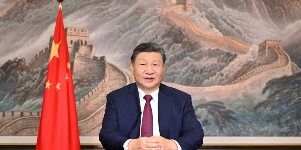 Președintele Chinei, Xi Jinping, solicită accelerarea planificării și construcției unui nou sistem energetic Președintele Chinei, Xi Jinping, a cerut oficial în cadrul unei întâlniri să urgenteze planificarea și implementarea unui nou sistem energetic național