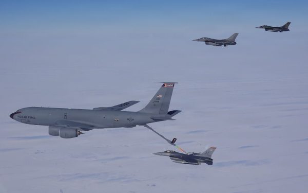 F-16 ale NORAD exersază apărarea aeriană din Alaska