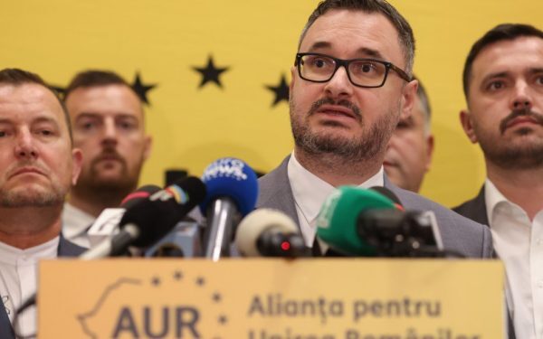 USR cere sancționarea deputatului AUR Dan Tanasă Partidul Uniunea Salvați România (USR) a solicitat conducerii Camerei Deputaților sancționarea deputatului AUR Dan Tanasă, în urma unor declarații controversate făcute de acesta la tribuna Parlamentului