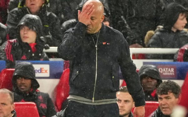 Englezii, șocați: Arne Slot, demis după înfrângerea Liverpool cu PSG!