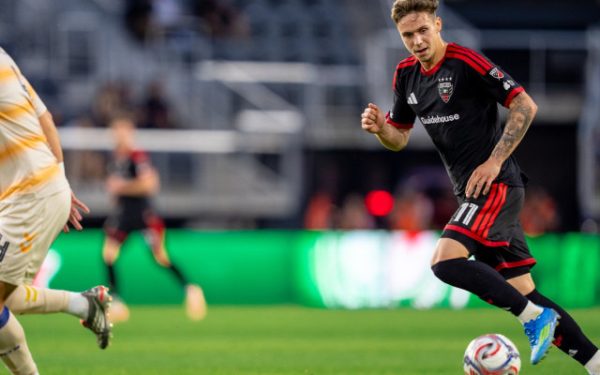Munteanu, umilit de Liga 3! Debut de coșmar pentru atacantul lui DC United