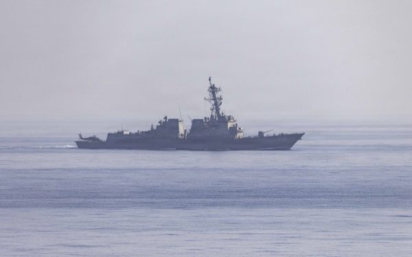 Iranul, control strict în Strâmtoarea Ormuz. Blochează America