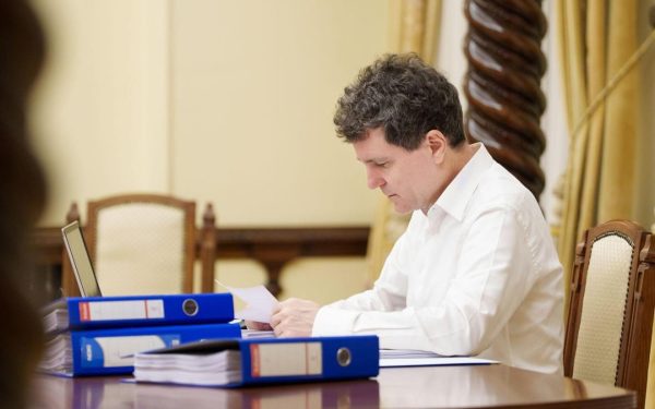 Nicușor Dan, felicitări în maghiară pentru Peter Magyar, după alegeri