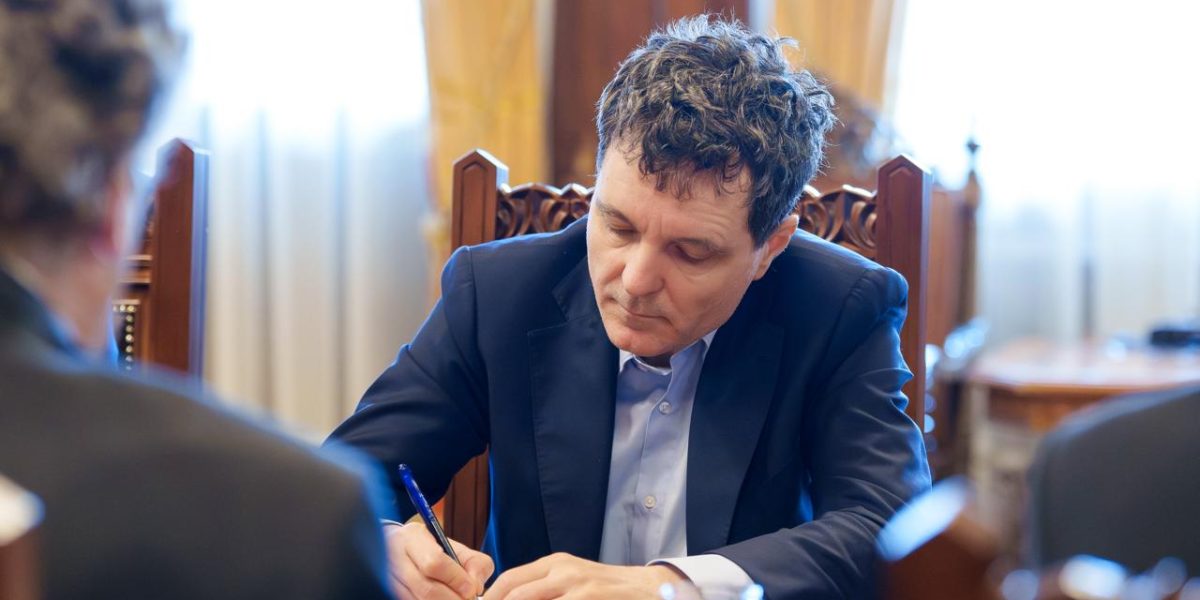 Ministrul Justiției a transmis către Cotroceni propunerile pentru conducerea marilor parchete Ministrul Justiției, Radu Marinescu, a înaintat marți către Palatul Cotroceni propunerile pentru conducerea principalelor parchete din țară