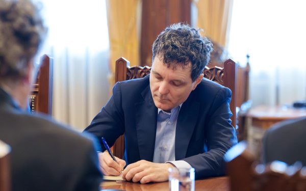 Ministrul Justiției a transmis către Cotroceni propunerile pentru conducerea marilor parchete Ministrul Justiției, Radu Marinescu, a înaintat marți către Palatul Cotroceni propunerile pentru conducerea principalelor parchete din țară