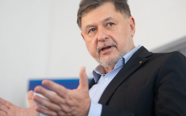 Rafila, blocat de 3 motive: De ce NU a decis pe tema vaccinurilor Pfizer