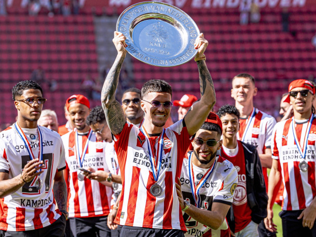 Olandezii îl avertizează pe Dennis Man: Pericol după titlul cu PSV