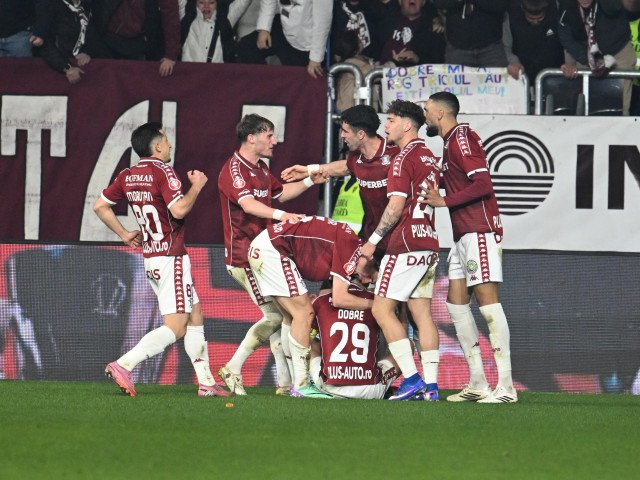 Partida din etapa a treia a play-off-ului SuperLigii, disputată între Rapid și Universitatea Cluj, se va desfășura luni seară la ora 20:30, pe stadionul Giulești