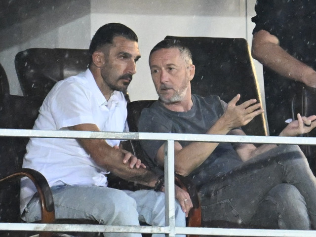 Mihai Stoica l-a sunat pe Charalambous: răspunsul antrenorului, așteptat!