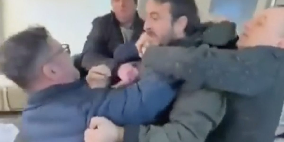 Bătaie la AUR: „Borfașule!” Scandal cu acuze grave pentru un membru