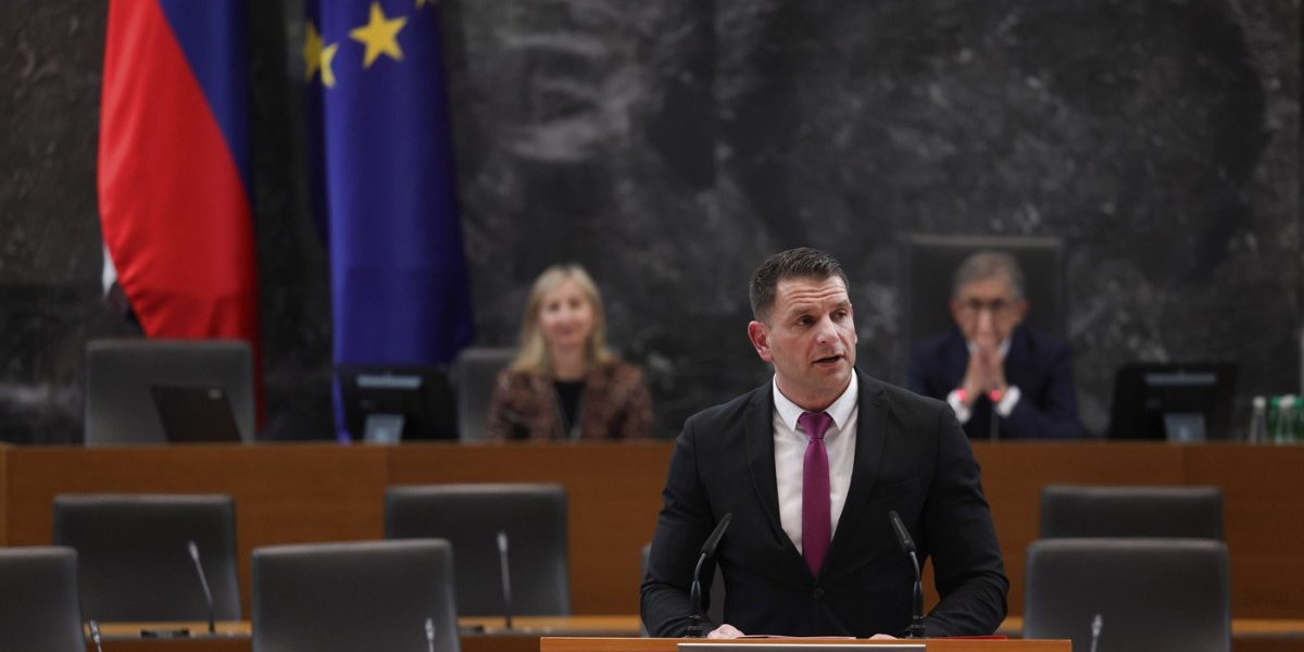 Președintele Parlamentului, ieșire din NATO prin referendum și vizită la Moscova