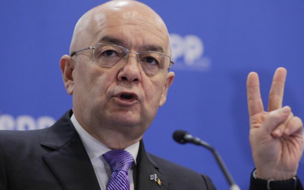 Boc, ultimatum pentru PSD și Opoziție: Cine vrea moțiune, să facă Guvern!