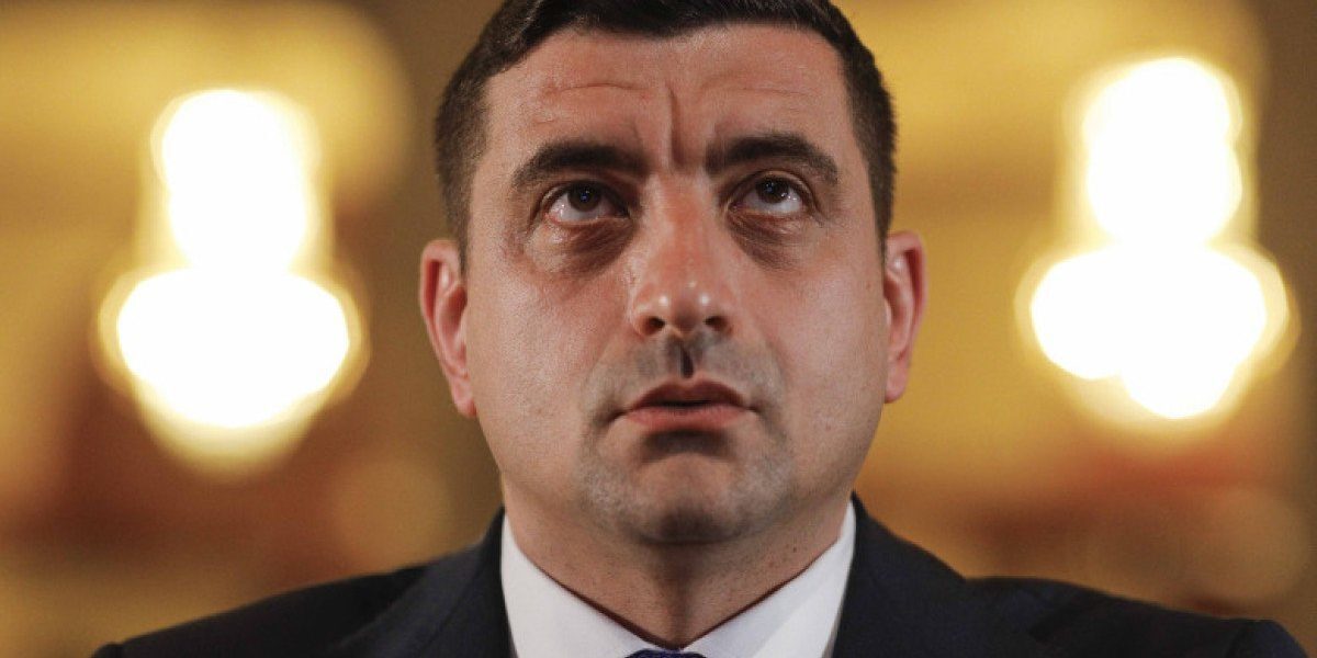 Petrișor Peiu, președintele Consiliului Național de Conducere al AUR, a declarat că poziția sa în partid a fost „scosă în față” pentru a susține formațiunea politică, dar a subliniat că acest lucru nu a fost făcut împotriva voinței lui George Simion