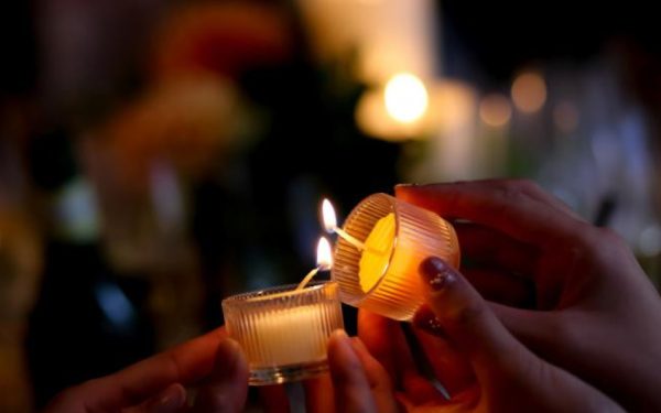 Hristos a Înviat! vă urează Paște fericit în România