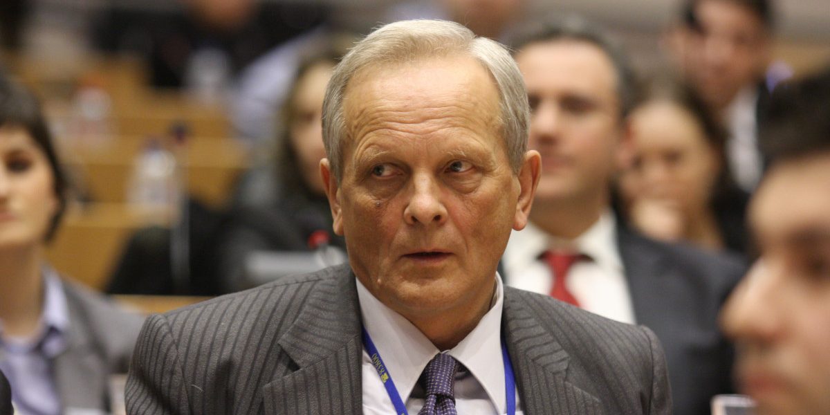 Stolojan: România, țară care se sabotează. Cine va plăti nota de plată