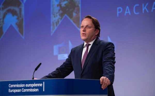 Ancheta de spionaj: Ungurul Varhelyi, apropiat al lui Orban, în vizor