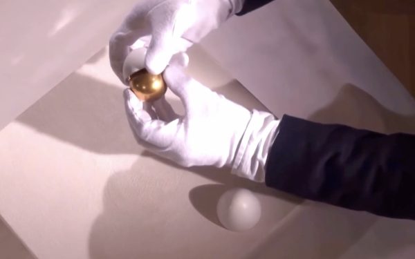 Un hoț „oportunist” din Londra, care a sustras o geantă de mână cu un ceas și un ou Faberge de milioane de lire, a primit o sentință de peste doi ani de închisoare, conform ultimelor informații