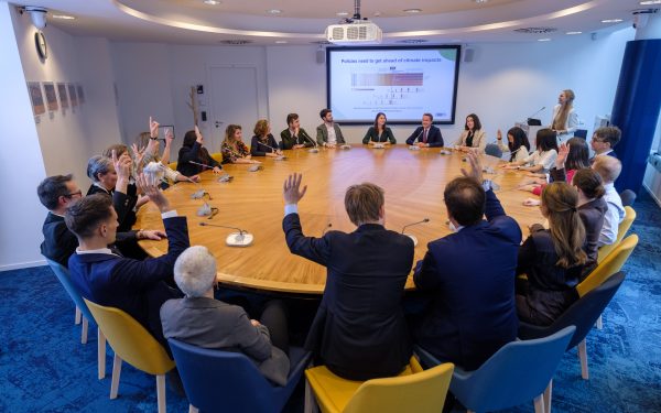 CE pregătește Comisia Europeană: Ajutor de stat pentru criza din Orientul Mijlociu