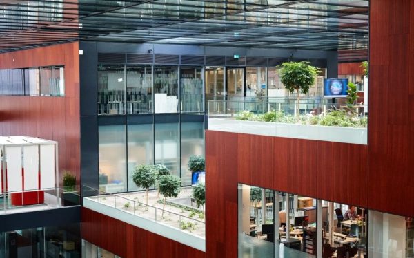 Philip Morris: Raportul de valoare 2025, „Schimbarea în mișcare”