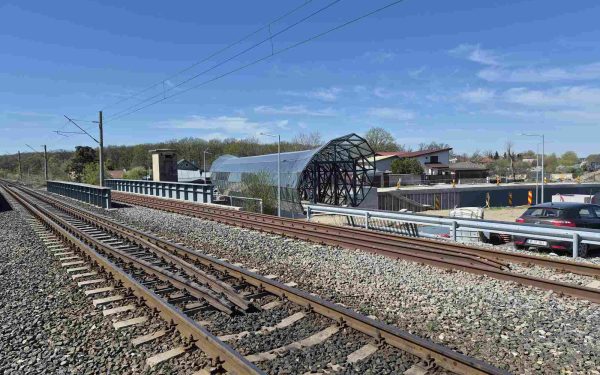 București: Gările fără lifturi, în timp ce Ilfovul modernizează infrastructura