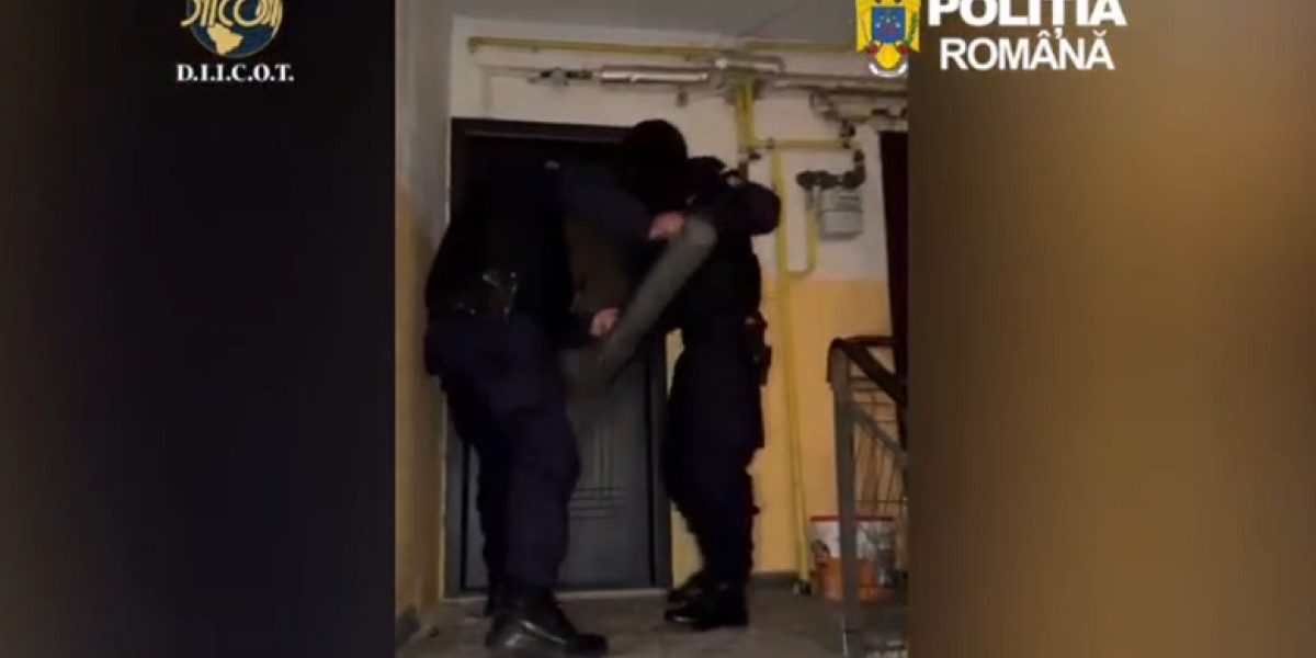 Rețea de traficanți, prinsă în flagrant: Droguri pentru elevi, cu reduceri