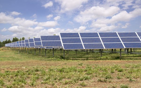 Compania austriacă Kraftfeld Energy, cu proiecte de peste 1 GW în România, atrage un investitor strategic pentru un proiect hibrid de 126 MW/200 MWh