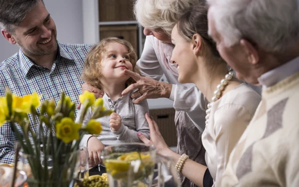 Masa de Paște: Ce alimente să eviți pentru copii, sfaturi de la medici