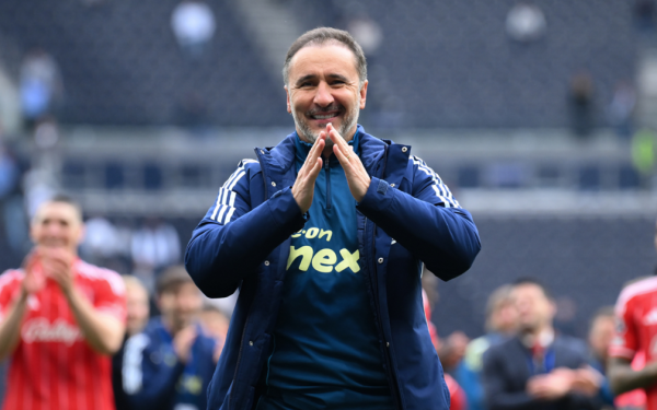 Nottigham Forest, antrenată de Vitor Pereira, se confruntă cu o dilemă: să prioritizeze lupta pentru menținerea în Premier League sau ambiția de a merge cât mai departe în Europa League
