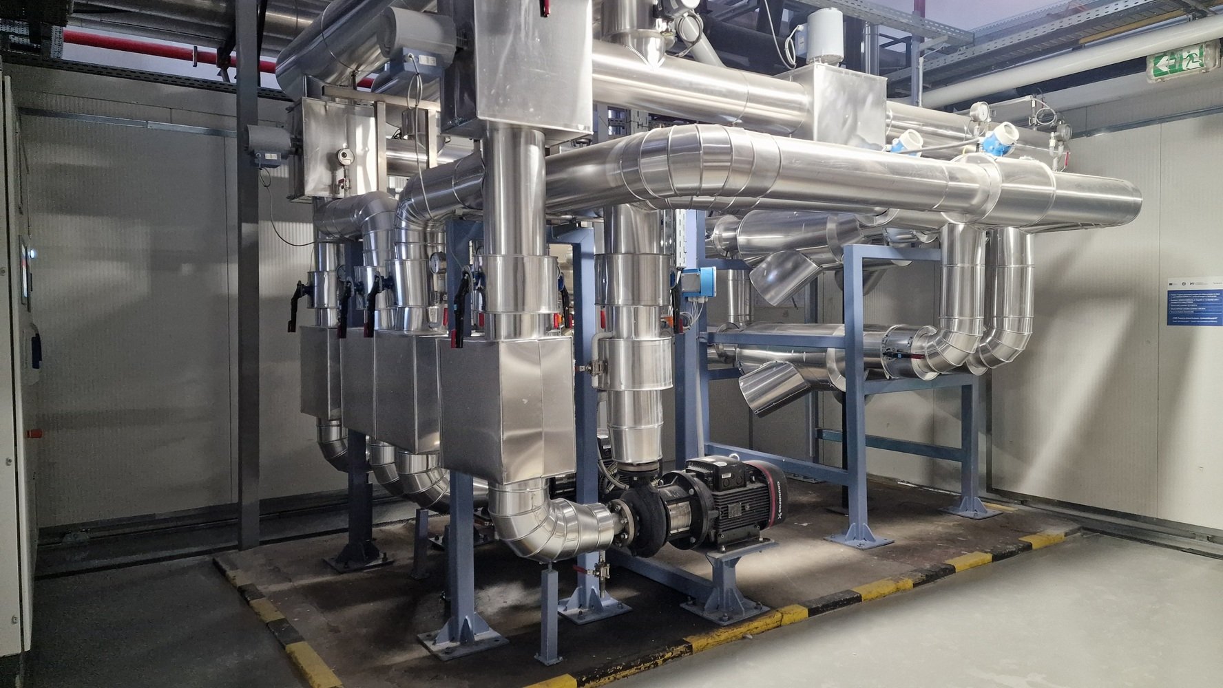 Heineken România a finalizat o investiție semnificativă în tehnologiile moderne de producție la fabricile din Craiova și Ungheni, în Mureș, accentuând astfel angajamentul companiei față de reducerea emisiilor și optimizarea consumului energetic