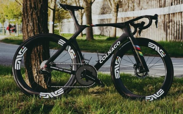 Pogacar pregătește bicicleta pentru Paris-Roubaix 2026: Imagini spectaculoase!